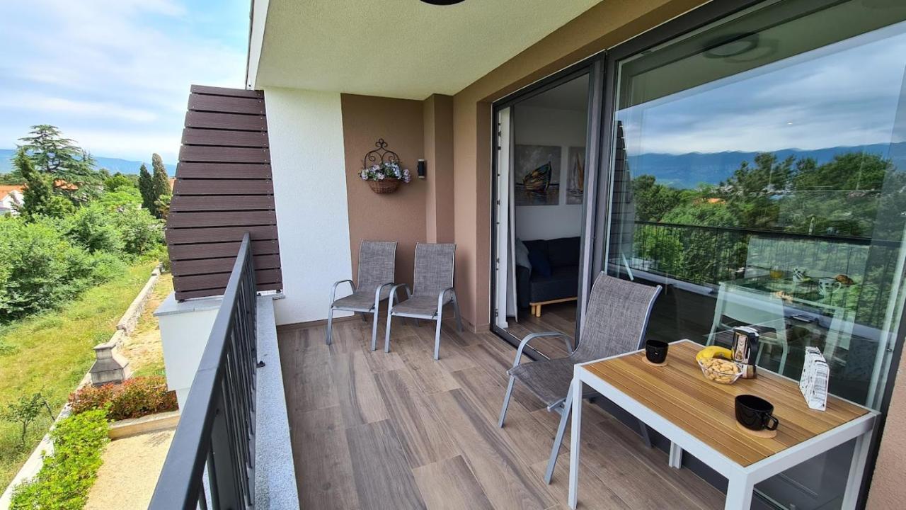 Vila Primorka Apartmani Oleander Šilo Exterior foto